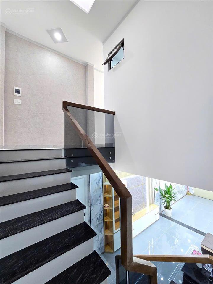Bán nhà hxh nguyễn tri phương, p. bửu hòa, ngay chợ đồn, 4.2x20m, 2 tầng, 4pn 4wc, giá chỉ 3.99 tỷ
