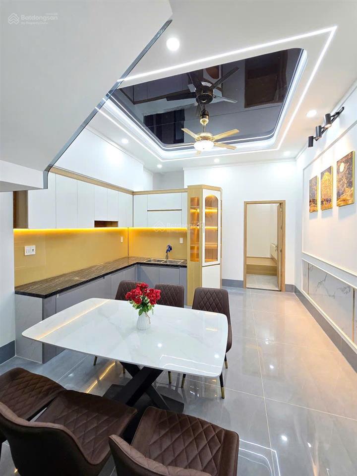 Bán nhà hxh nguyễn tri phương, p. bửu hòa, ngay chợ đồn, 4.2x20m, 2 tầng, 4pn 4wc, giá chỉ 3.99 tỷ