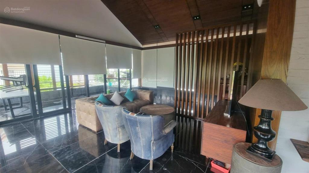 Bán biệt thự khu compound nguyễn văn hưởng, thảo điền dt 20x32m nội thất đẹp, có hồ bơi