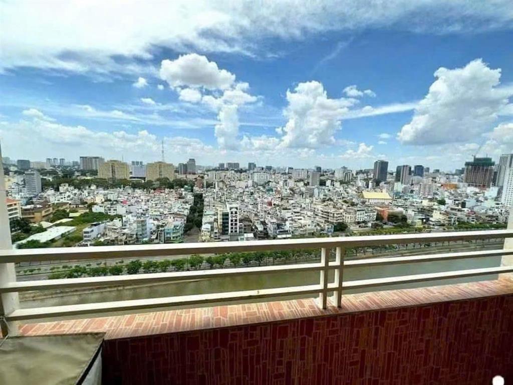Chính chủ bán gấp nhà mt hưng phú, p9, liền kề quận 5  nhà đẹp ở liền dts 166m2  giá 9.5 tỷ