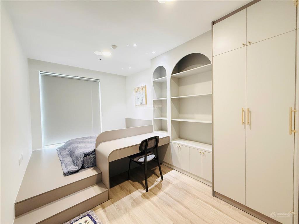 Giá tốt, bán căn hộ 2pn, 2wc, 80m2 giá 5,1 tỷ, đã có sổ hồng, full nội thất, xem nhà 24/07