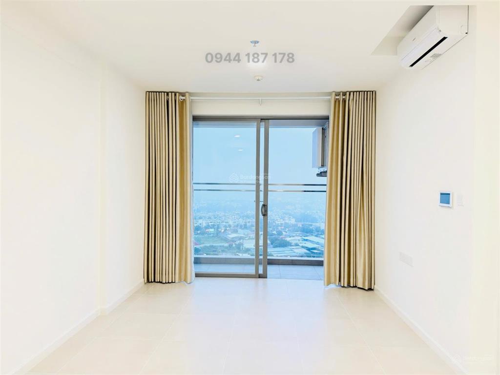 Chính chủ bán căn 1pn, 1wc, 51m², bán 4,3 tỷ có tl, full nội thất, view hồ bơi, hđ thuê 10,5 triệu