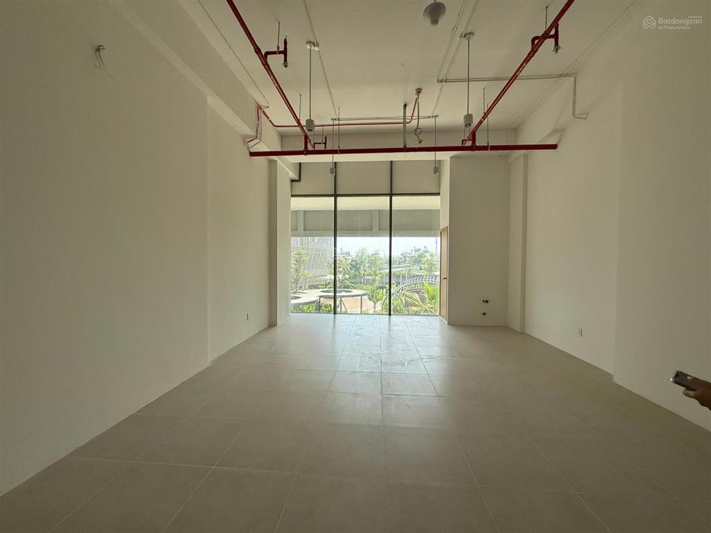 Bán shophouse tt 30% nhận nhà, hỗ trợ thuê lại 8%/năm trong 3 năm, ck 20%, sổ hồng lâu dài