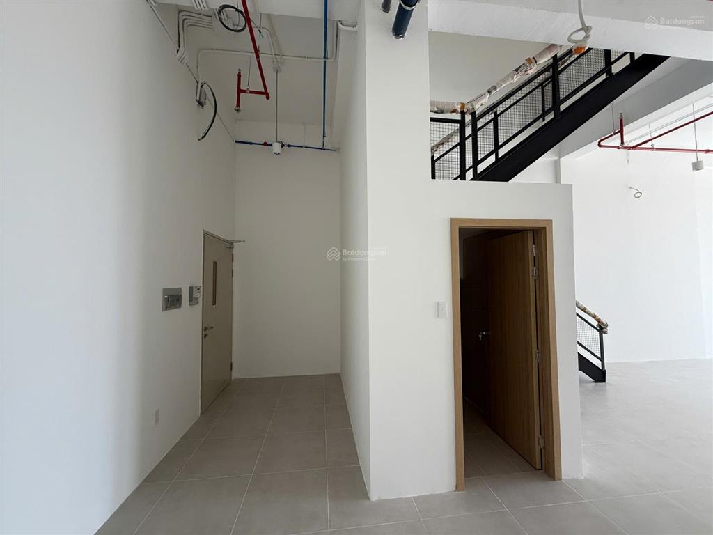 Bán shophouse tt 30% nhận nhà, hỗ trợ thuê lại 8%/năm trong 3 năm, ck 20%, sổ hồng lâu dài