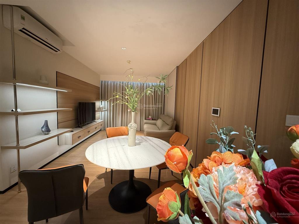Chính chủ cho thuê 3pn, 2wc, 110m2 giá 19 triệu full nội thất chỉ kéo vali vào ở view lm 81