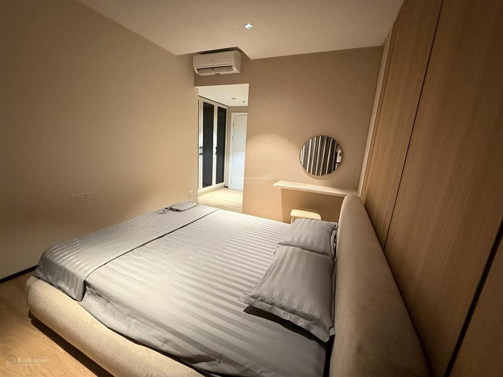 Chính chủ cho thuê 3pn, 2wc, 110m2 giá 19 triệu full nội thất chỉ kéo vali vào ở view lm 81