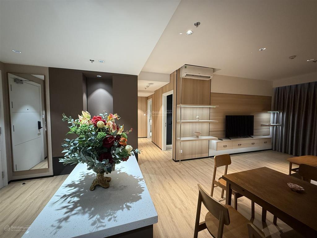Chính chủ cho thuê 3pn, 2wc, 110m2 giá 19 triệu full nội thất chỉ kéo vali vào ở view lm 81