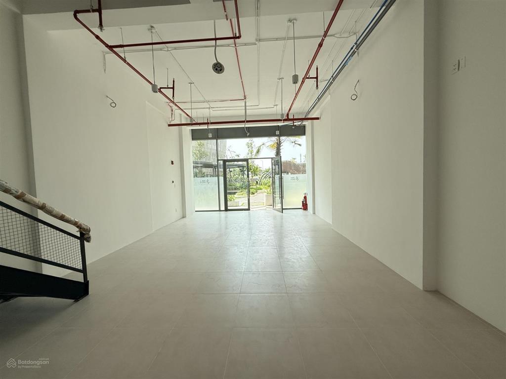 Cho thuê shophouse khối đế urban green 12 triệu/tháng, free 3 tháng tiền thuê, giảm 50% tiền thuê