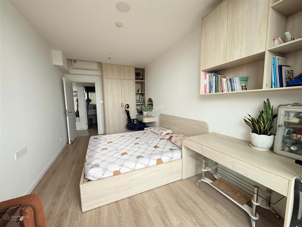 Chính chủ bán căn 124m², 2pn, 2wc có sân vườn 40m², full nội thất, giá 7,8 tỷ có tl, đã có sổ hồng