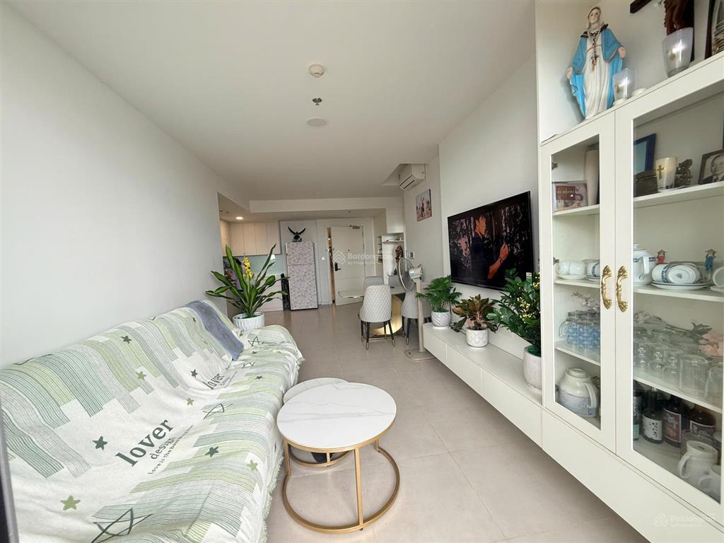 Chính chủ bán căn 124m², 2pn, 2wc có sân vườn 40m², full nội thất, giá 7,8 tỷ có tl, đã có sổ hồng