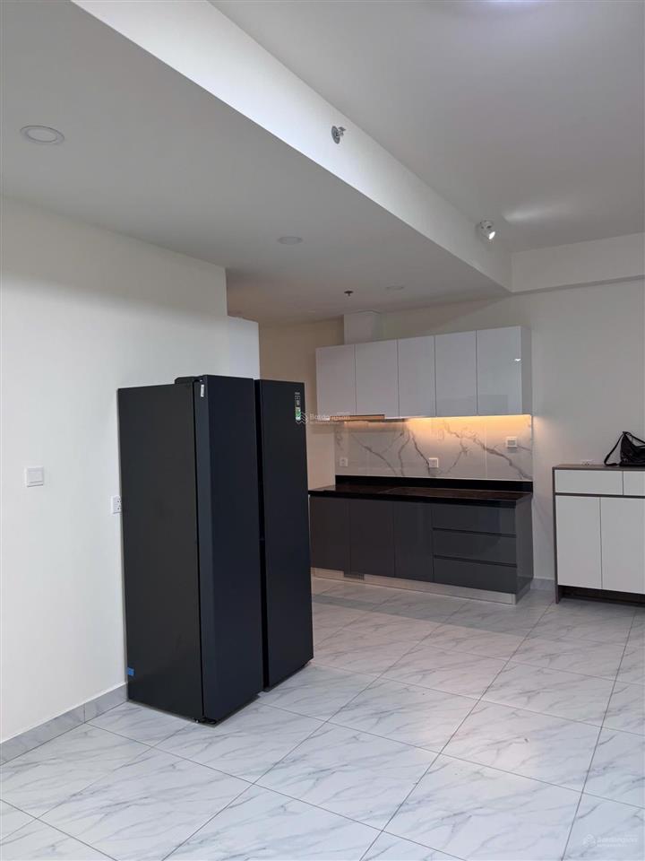 Chính chủ cho thuê căn 3pn, 99m2 full nội thất giá 22tr, free 1 năm pql, view hồ bơi đẹp