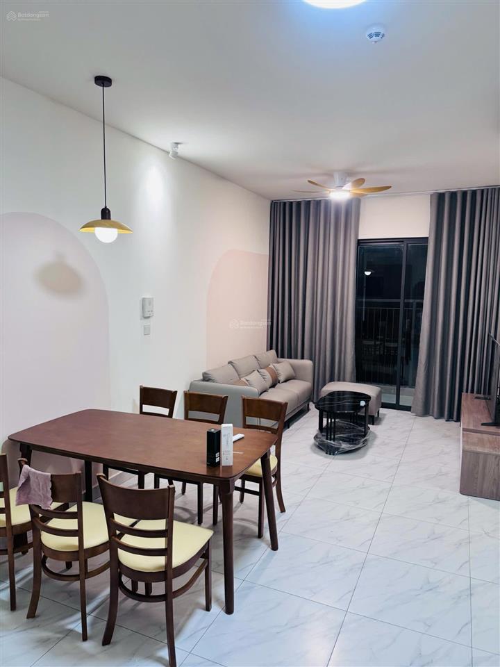 Chính chủ cho thuê căn 3pn, 99m2 full nội thất giá 22tr, free 1 năm pql, view hồ bơi đẹp