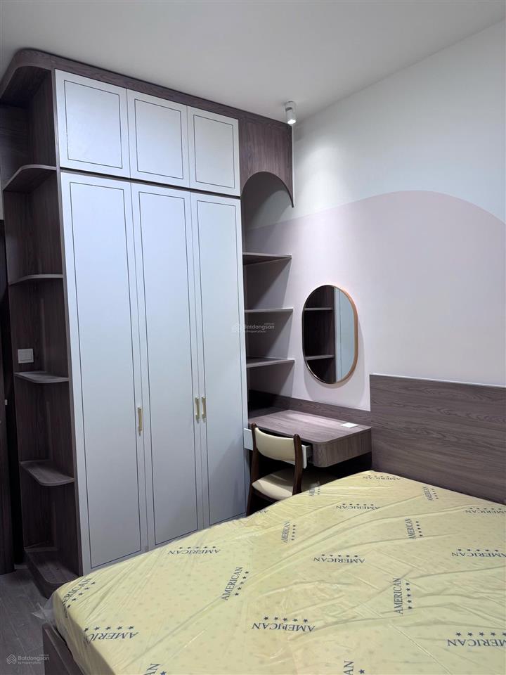 Chính chủ cho thuê căn 3pn, 99m2 full nội thất giá 22tr, free 1 năm pql, view hồ bơi đẹp