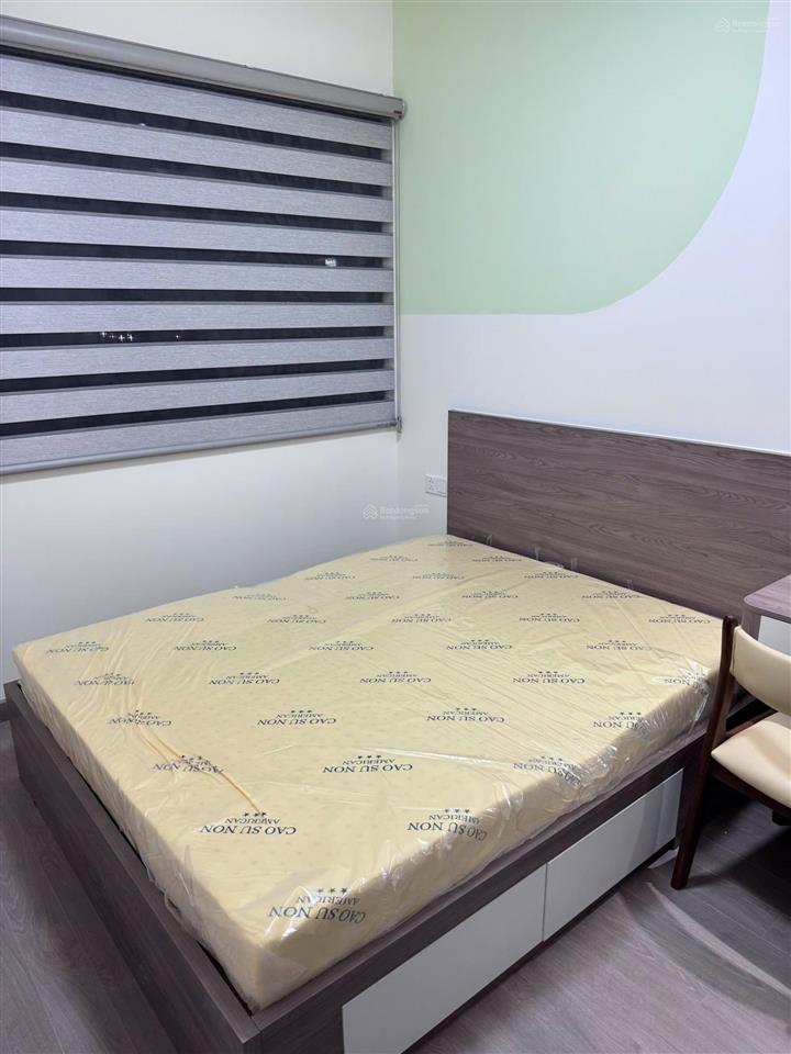 Chính chủ cho thuê căn 3pn, 99m2 full nội thất giá 22tr, free 1 năm pql, view hồ bơi đẹp