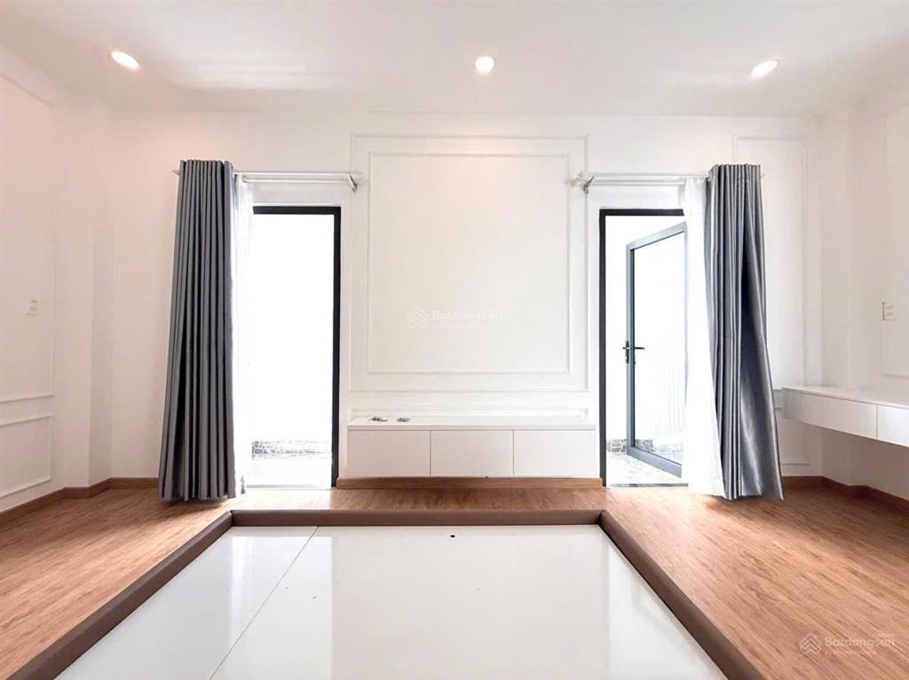 Bán gấp nhà hẻm cmt8  lạc long quân, tân bình, p4 dt 6x12m 3 tầng + st nhà mới giá 7.98 tỷ tl