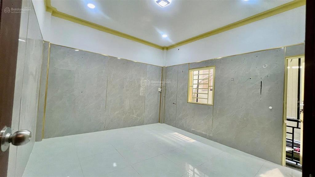 Bán nhà hẻm cách mt 20m tân hương, q. tân phú dt 5.3x5m 2 tầng 55m2 (sổ hồng riêng, ko lộ giới)