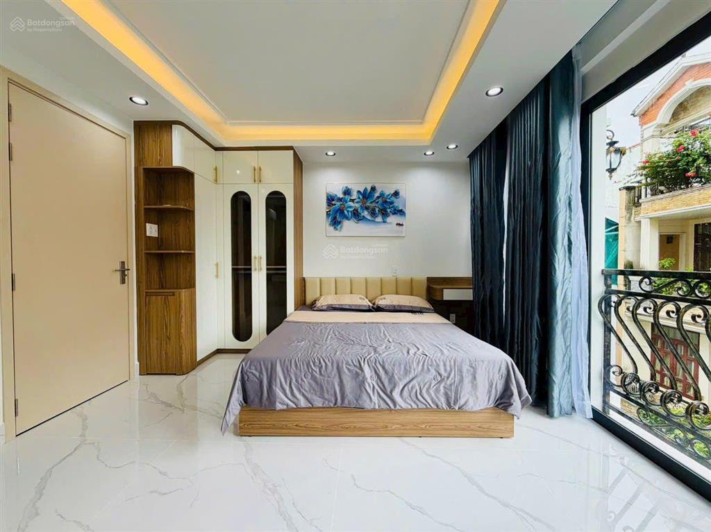 Bán nhà hẻm đồng đen  bầu cát tân bình dt 8x12m 3 tầng giá 7,4 tỷ tl
