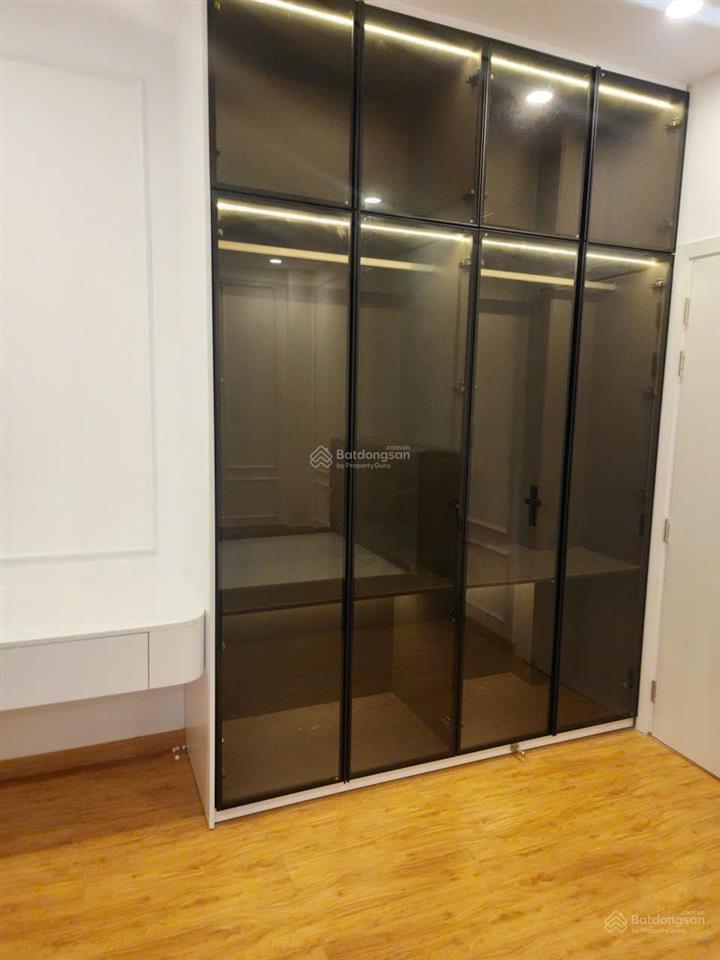 Bán nhà gấp  lạc long quân, p8, tân bình dt 6x12m 3 tầng nhà mới, vị trí đẹp 8,5 tỷ tl