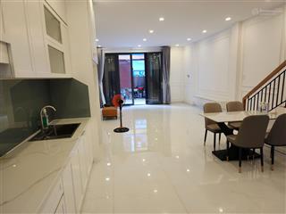 Bán nhà gấp  lạc long quân, p8, tân bình dt 6x12m 3 tầng nhà mới, vị trí đẹp 8,5 tỷ tl