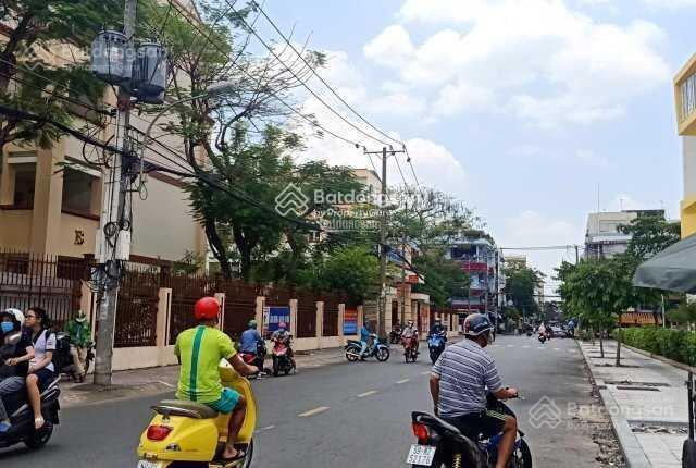 Bán nhà mặt tiền trục chính bình phú quận 6 đối diện metro (4mx22m) 25 tỷ