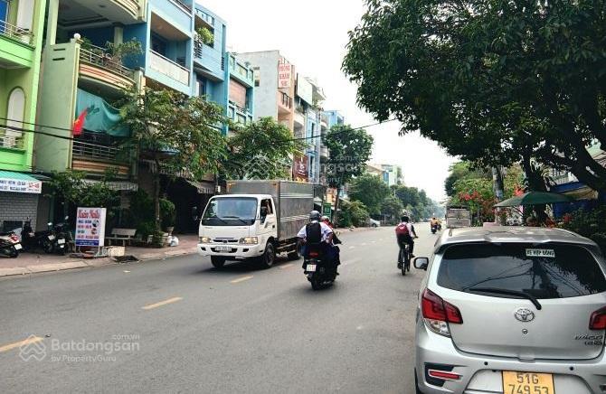Bán nhà mặt tiền trục chính bình phú đối diện mega quận 6 (8mx20m), 50 tỷ thương lượng