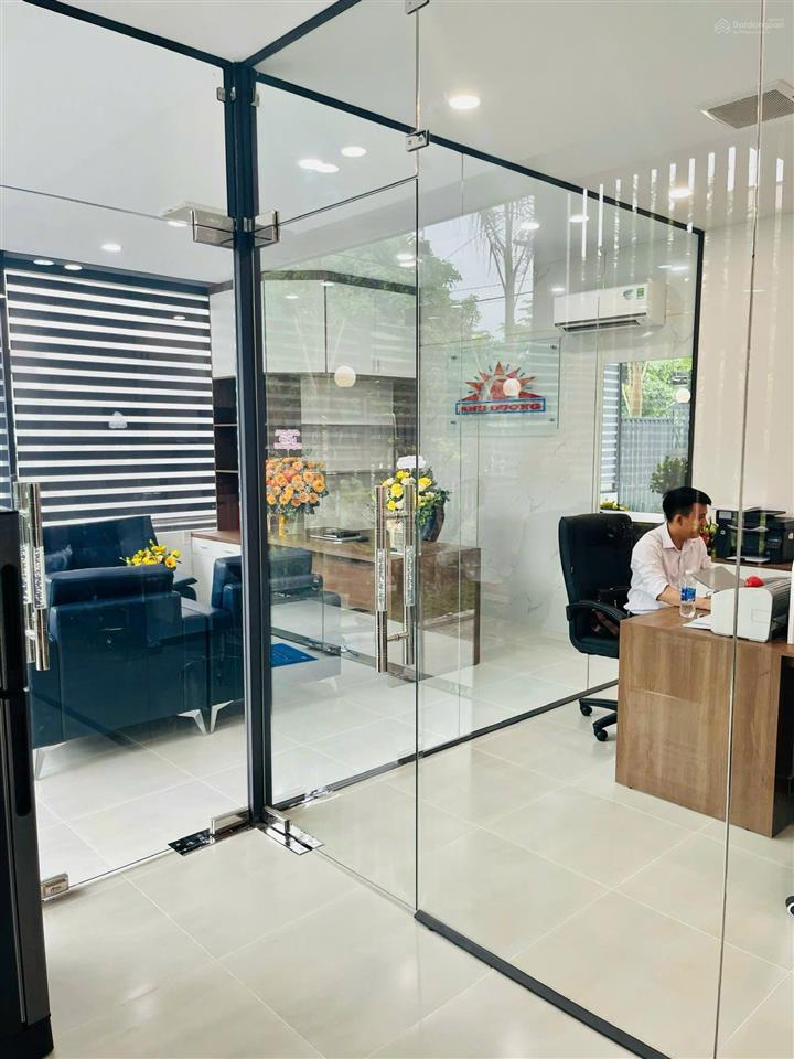 Góc 2 mt nhà khu cảng phú hữu 10,4x15m trệt giá mềm 12,9 tỷ.  0902 930 ***