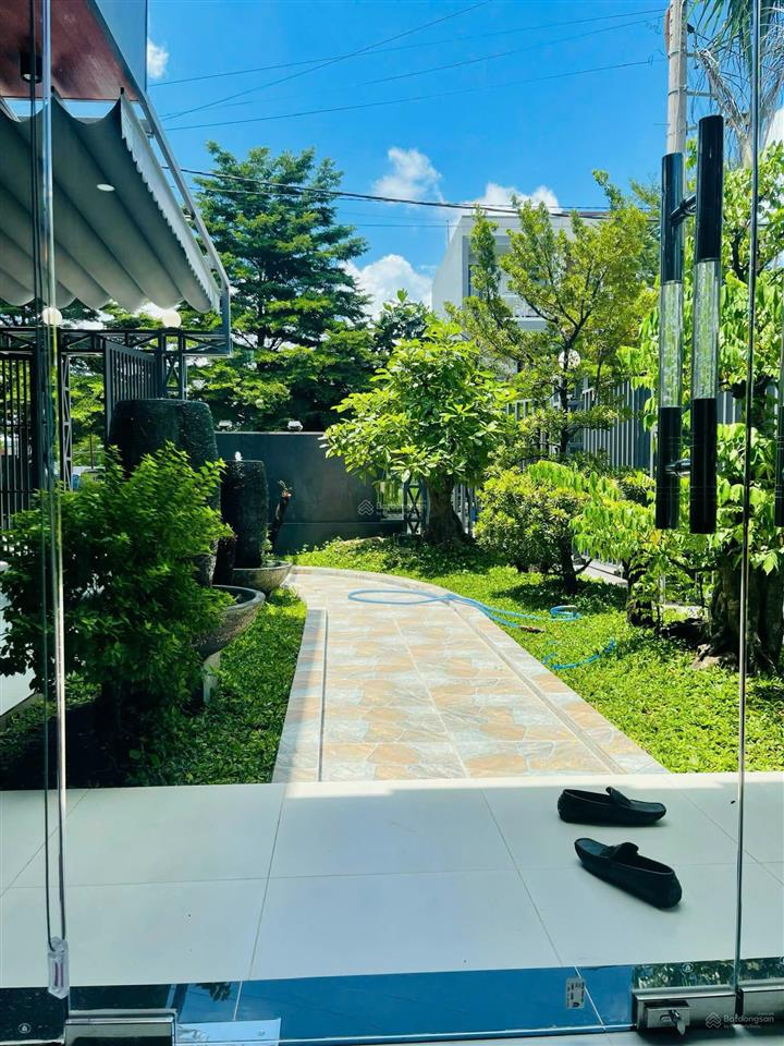 Góc 2 mt nhà khu cảng phú hữu 10,4x15m trệt giá mềm 12,9 tỷ.  0902 930 ***