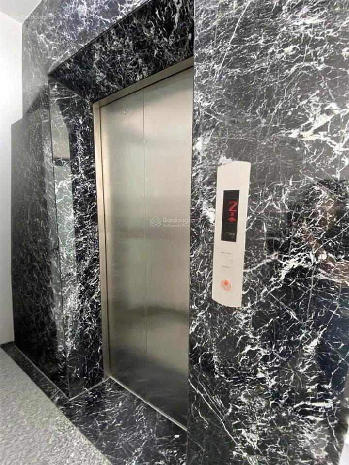 Cho thuê phòng 30m2 trường sa, q.3 (giá 4tr/tháng). 0919 557 ***, cô dung (ko tiếp môi giới)