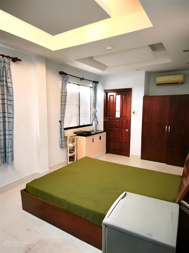 Cho thuê phòng 30m2 cao cấp cmt8, q.3 (giá 4tr/tháng). 0989 023 *** (cô nga chủ)(ko tiếp cò)