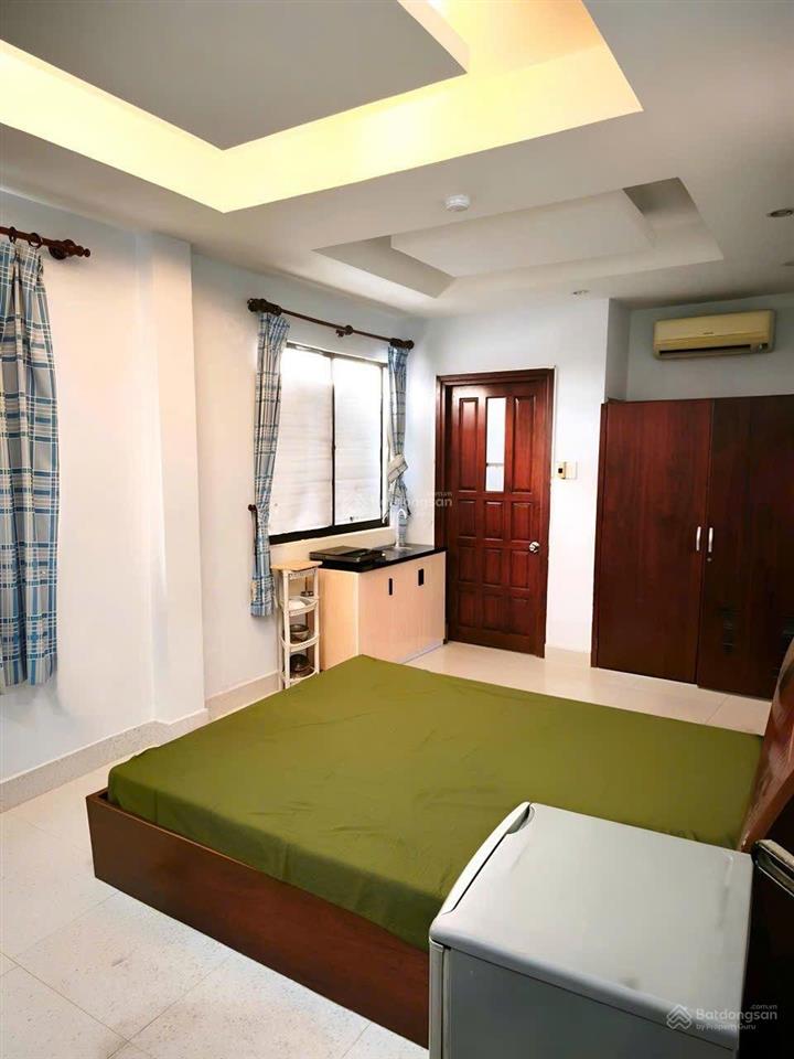 Cho thuê phòng 30m2 cao cấp cmt8, q.3 (giá 4tr/tháng). 0989 023 *** (cô nga chủ)(ko tiếp cò)