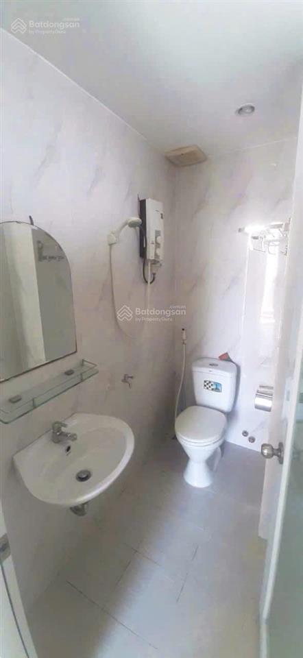 Cho thuê phòng 30m2 trường sa, q.3 (giá 4tr/tháng). 0919 557 ***, cô dung (ko tiếp môi giới)