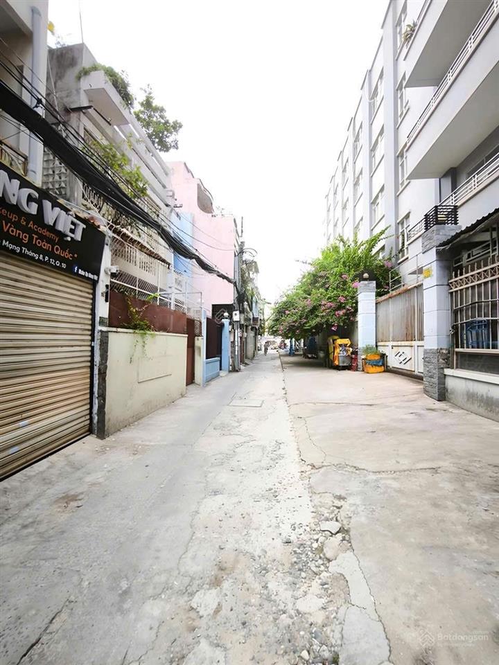 Cho thuê phòng 20m2 cao cấp cmt8, q.3 (giá 3.5tr/tháng). 0989 023 *** (cô nga chủ)