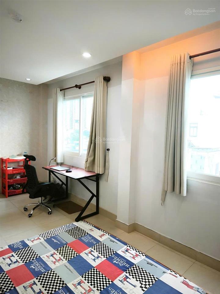 Cho thuê phòng 20m2 cao cấp cmt8, q.3 (giá 3,5tr/tháng). 0989 023 *** (cô nga chủ)
