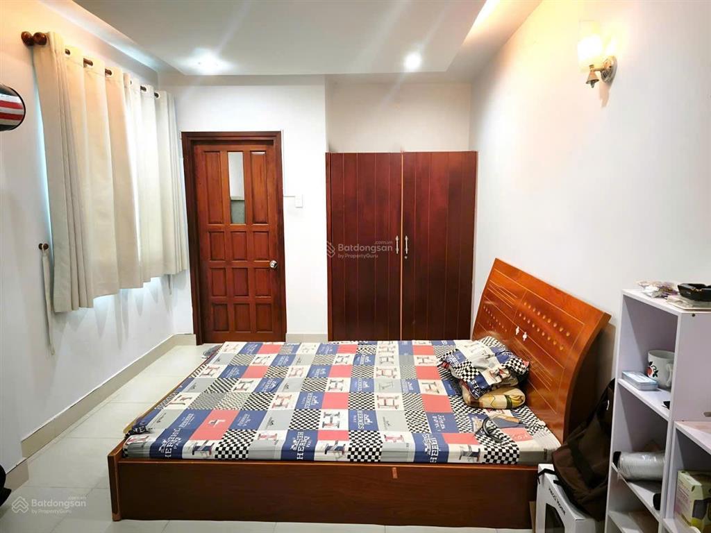 Cho thuê phòng 20m2 cao cấp cmt8, q.3 (giá 3,5tr/tháng). 0989 023 *** (cô nga chủ)