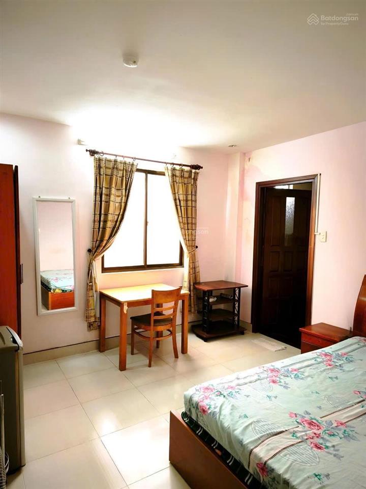 Cho thuê phòng 20m2 cao cấp cmt8, q.3 (giá 3,5tr/tháng). 0989 023 *** (cô nga chủ)
