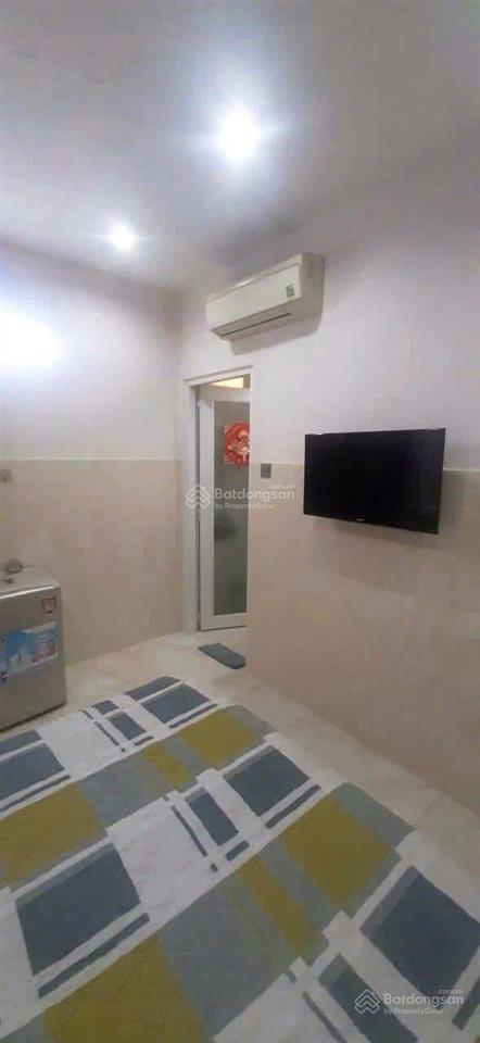Cho thuê phòng 30m2 trường sa, q.3 (giá 4tr/tháng). 0919 557 ***, cô dung (ko tiếp môi giới)