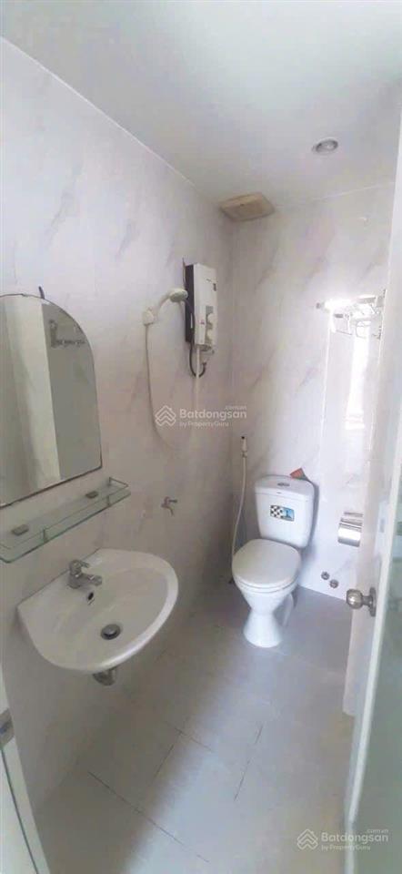 Cho thuê phòng 30m2 trường sa, q.3 (giá 4tr/tháng). 0919 557 ***, cô dung (ko tiếp môi giới)