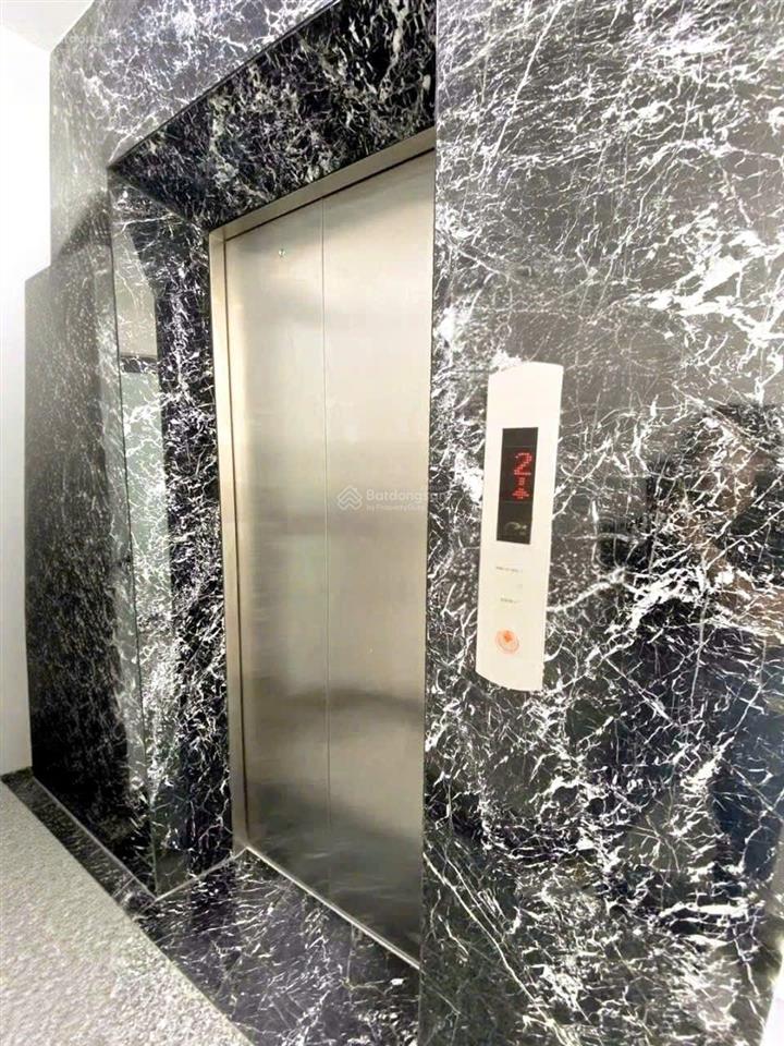Cho thuê phòng 30m2 trường sa, q.3 (giá 4tr/tháng). 0919 557 ***, cô dung (ko tiếp môi giới)