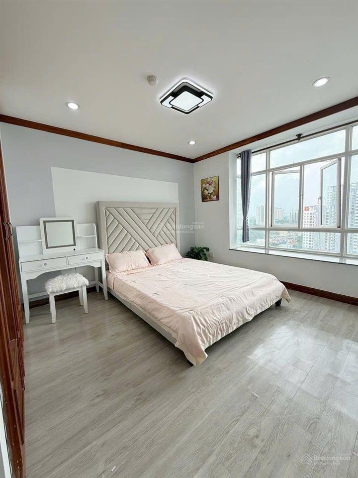 Cần bán căn hộ new saigon hagl3 sổ hồng công chứng ngay, hỗ trợ vay nh 80%