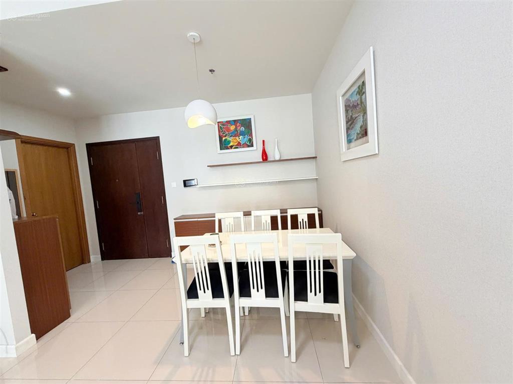 Cần bán gấp sunrise city central 2pn 2wc 99m2 sổ hồng riêng