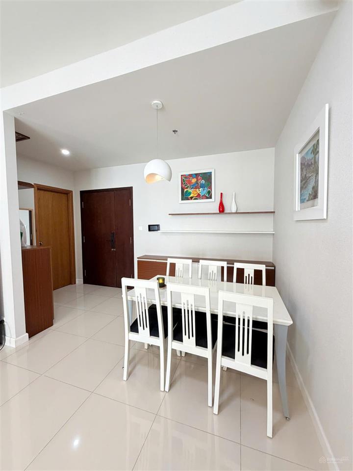 Cần bán gấp sunrise city central 2pn 2wc 99m2 sổ hồng riêng