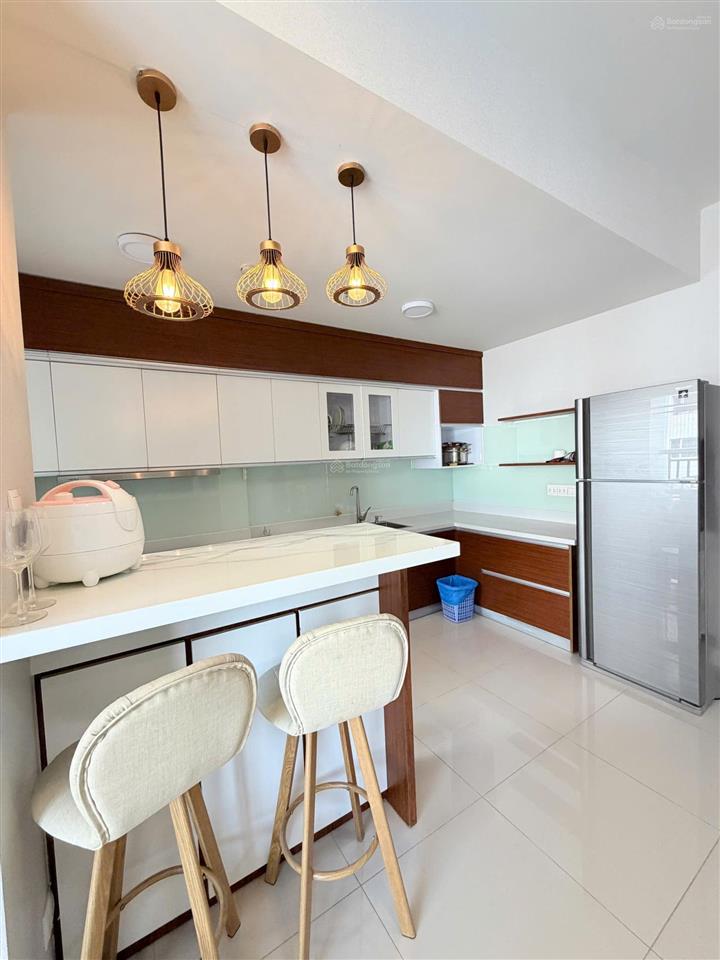 Cần bán gấp sunrise city central 2pn 2wc 99m2 sổ hồng riêng