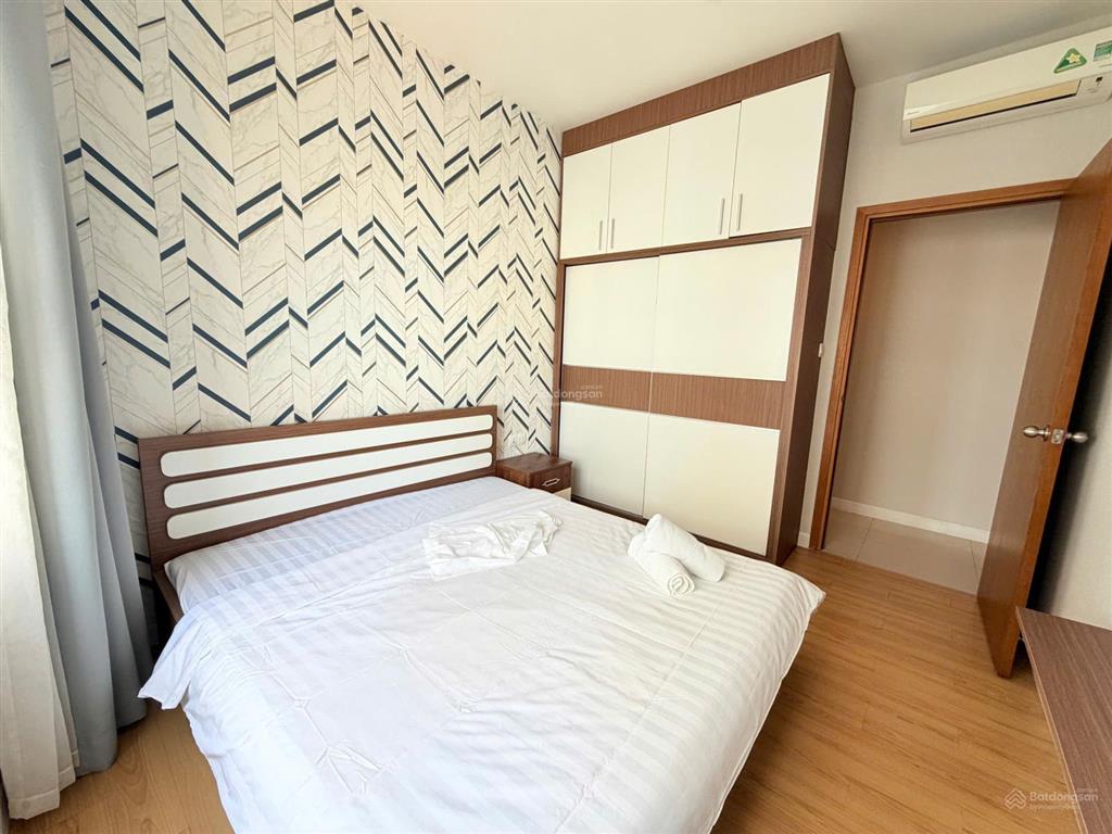 Cần bán gấp sunrise city central 2pn 2wc 99m2 sổ hồng riêng