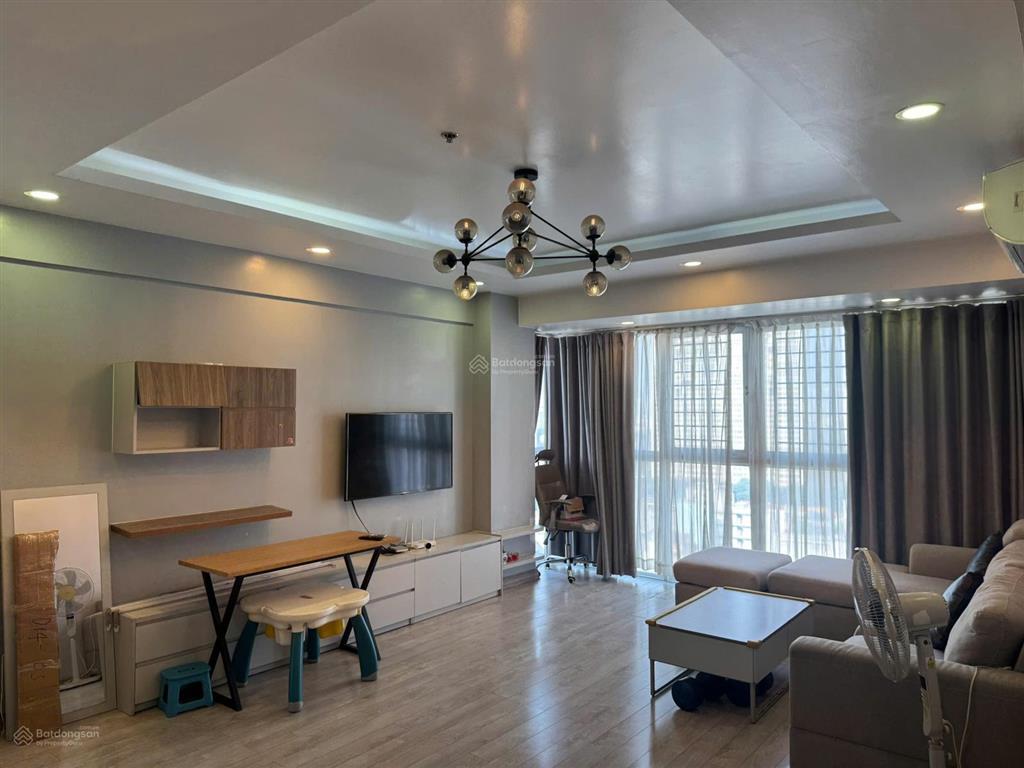 Bán căn hộ hưng phát 1 lê văn lương, diện tích 90m2, có sân vườn, view đông, giá 3,45 tỷ