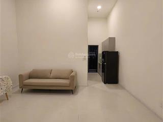 Cho thuê ascent lakeside trần cao thoáng nội thất mới đủ chỉ cần xách vali vào ở