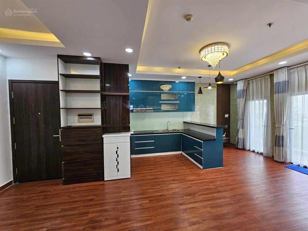 Bán căn hộ hoàng quốc việt (2pn, 2wc) 70m2, giá 3.35 tỷ, sổ hồng đầy đủ