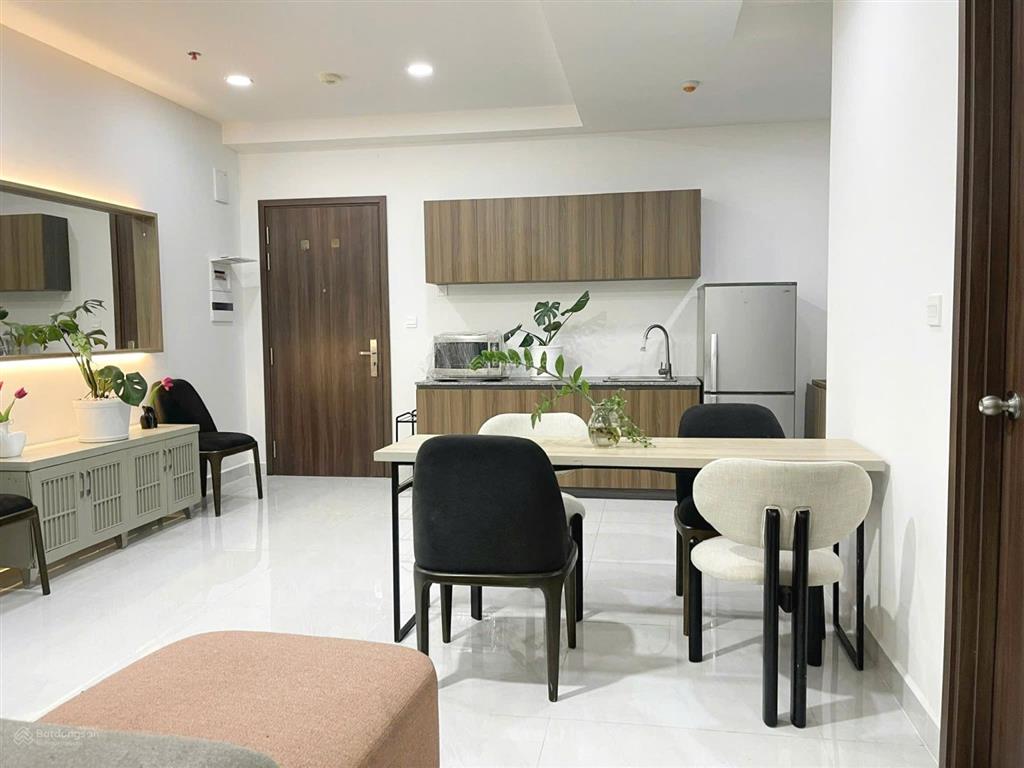 Cho thuê căn hộ sunrise riverside với 2pn và 1wc, đầy đủ nội thất