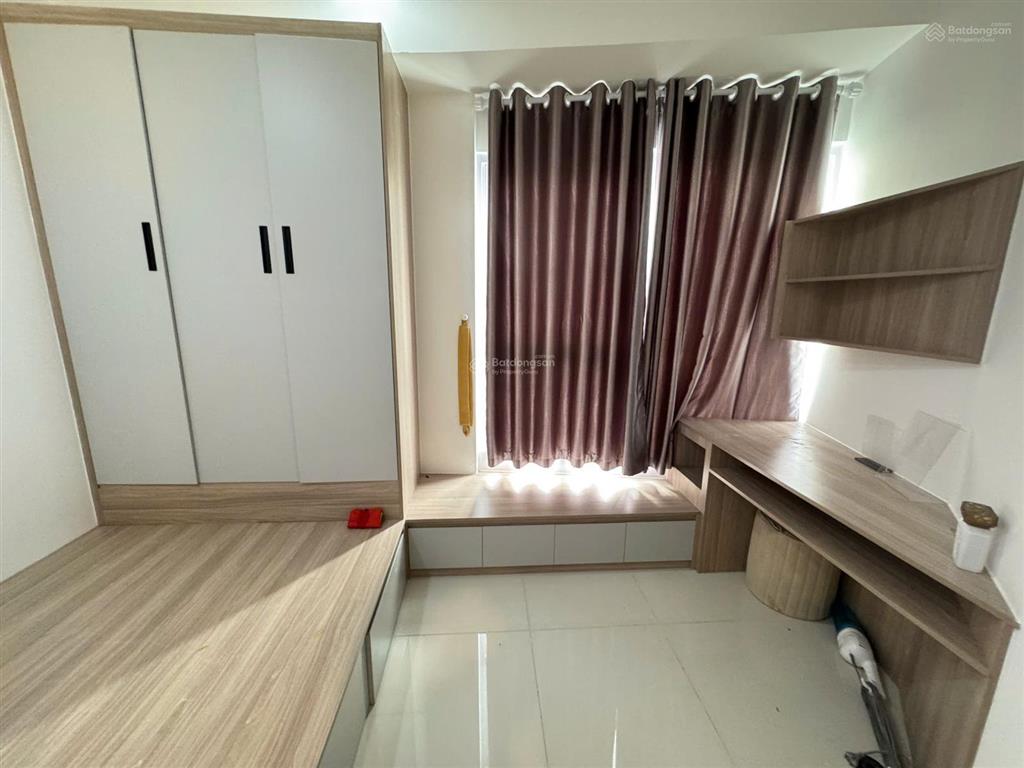 Bán căn hộ officetel  tulip tower tầng 5 có máy lạnh, bếp, tủ lạnh, máy giặt, tủ kệ dính tường