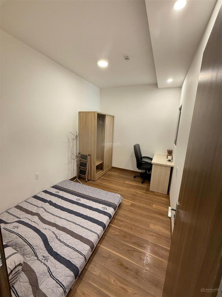 Cho thuê chung cư q7 riverside đào trí 2pn, nhà sạch vào ở ngay