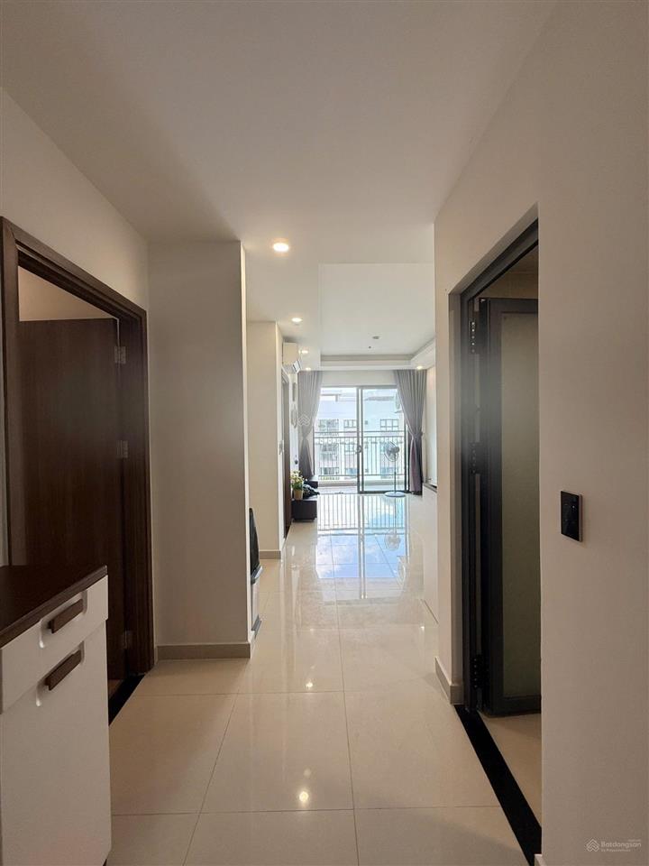 Cho thuê chung cư q7 riverside đào trí 2pn, nhà sạch vào ở ngay